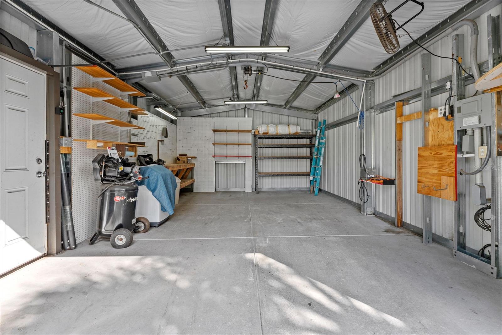 Oversized 1 Car Garage/Workshop