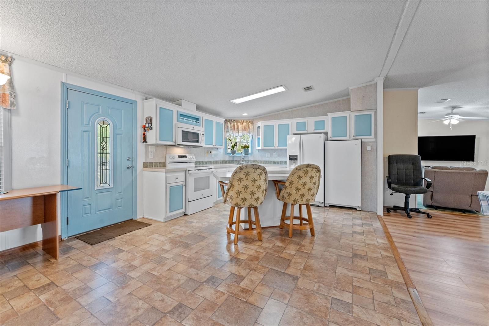 Kitchen with Lots of Storage