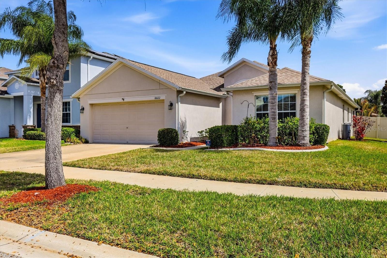 Three-car (tandem) garage