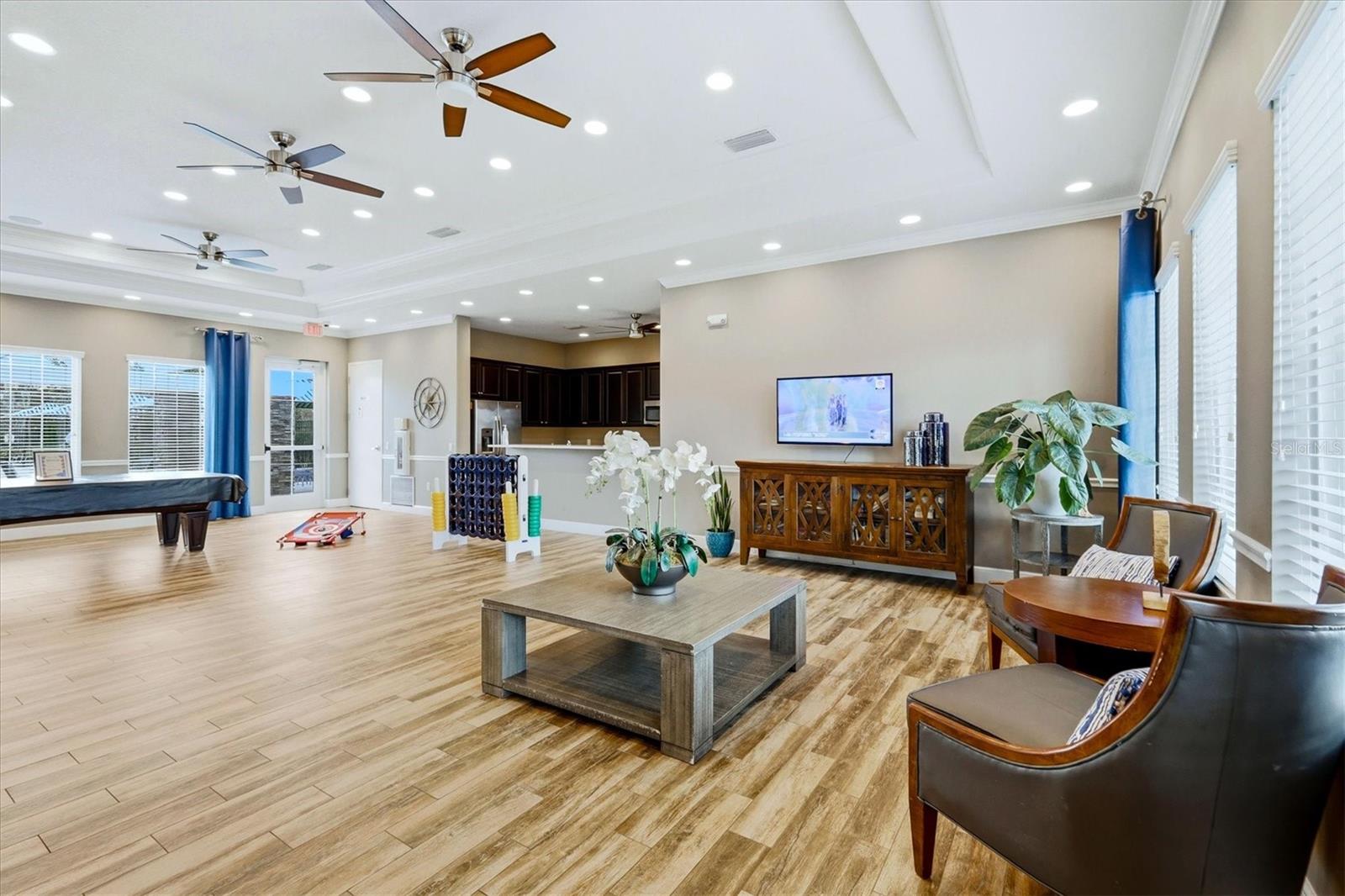 Kitchen, lots of space for games