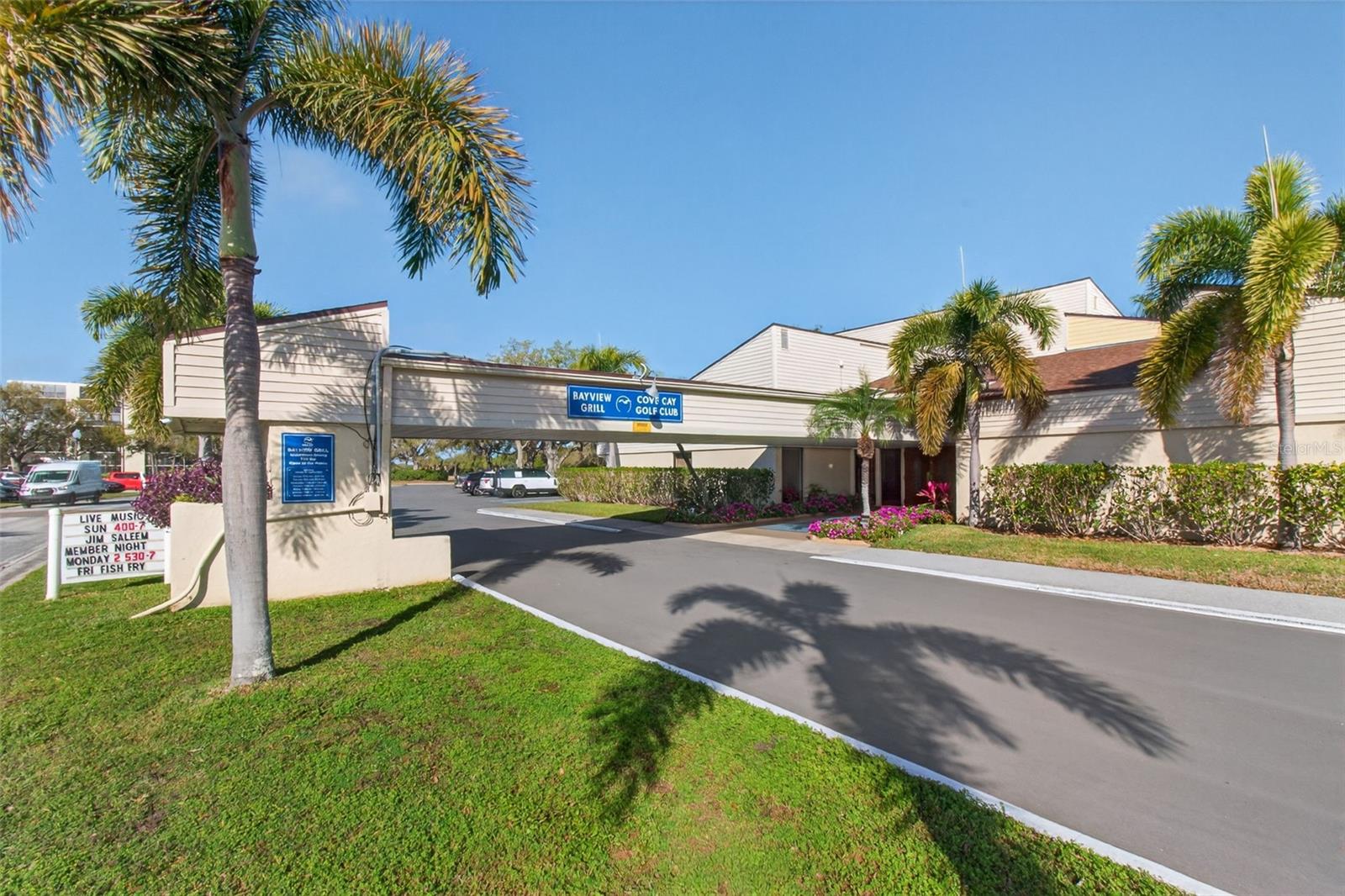 Bayview Grill on site.