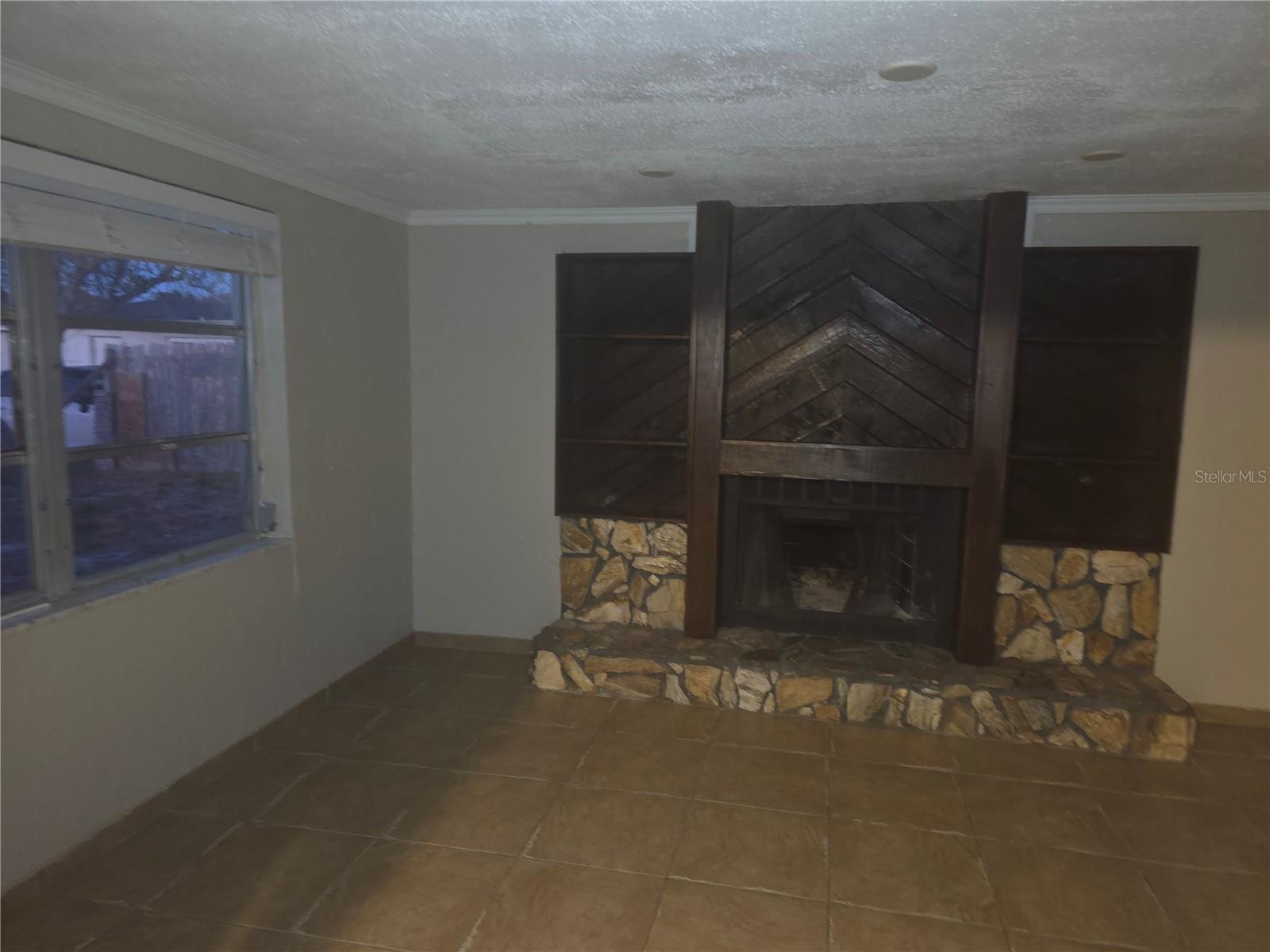 Bonus Room with working Fireplace