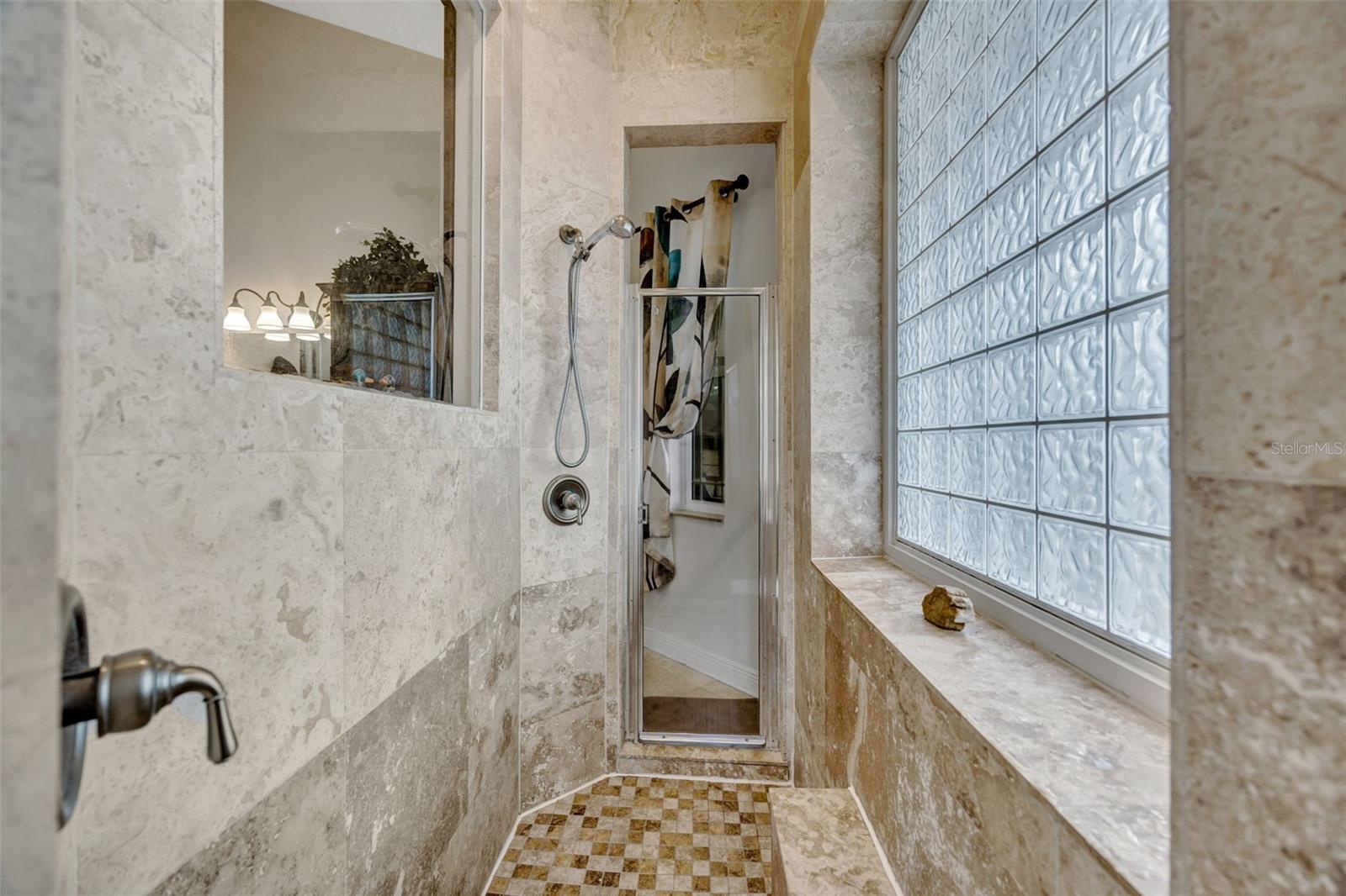 Primary En-Suite Bath