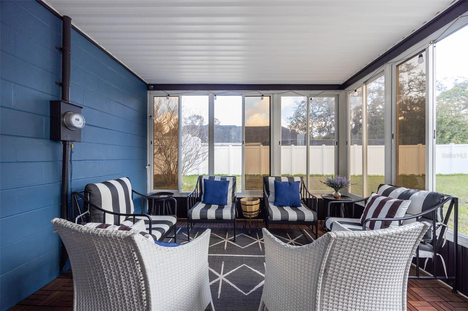 Porch / Lanai Area