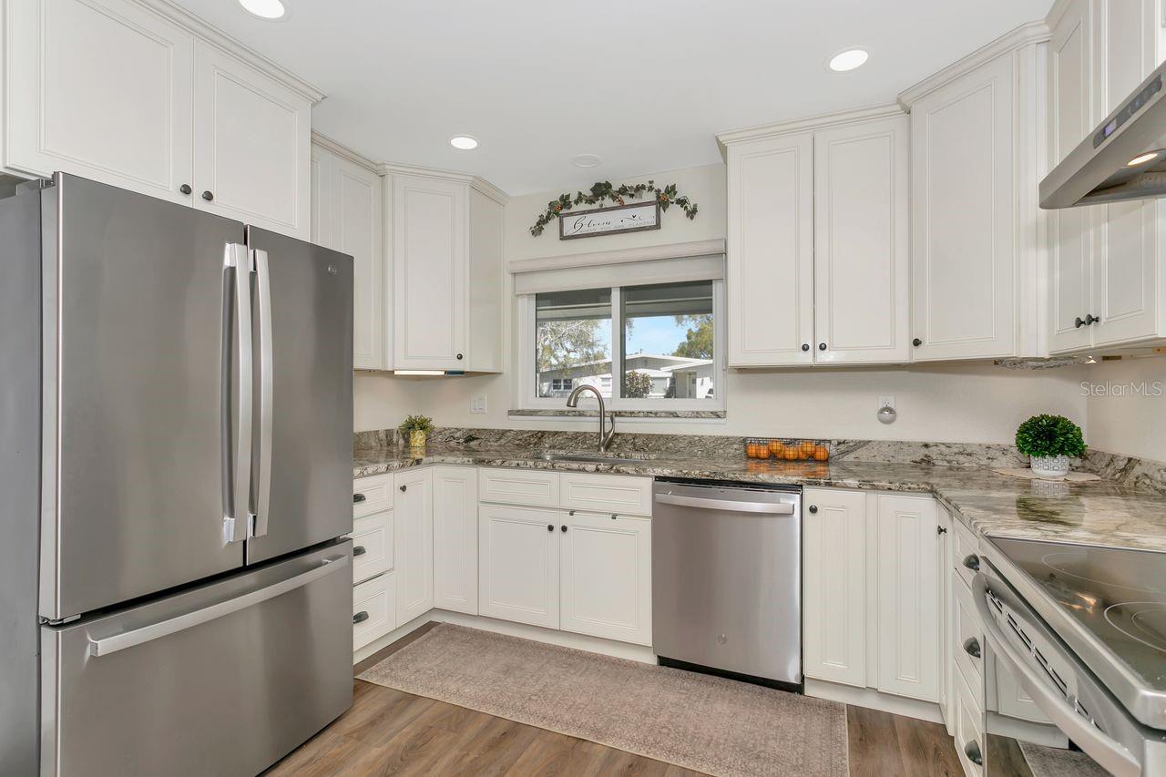 Beautifully updated kitchen