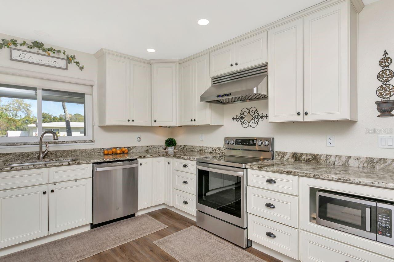 Beautifully updated kitchen