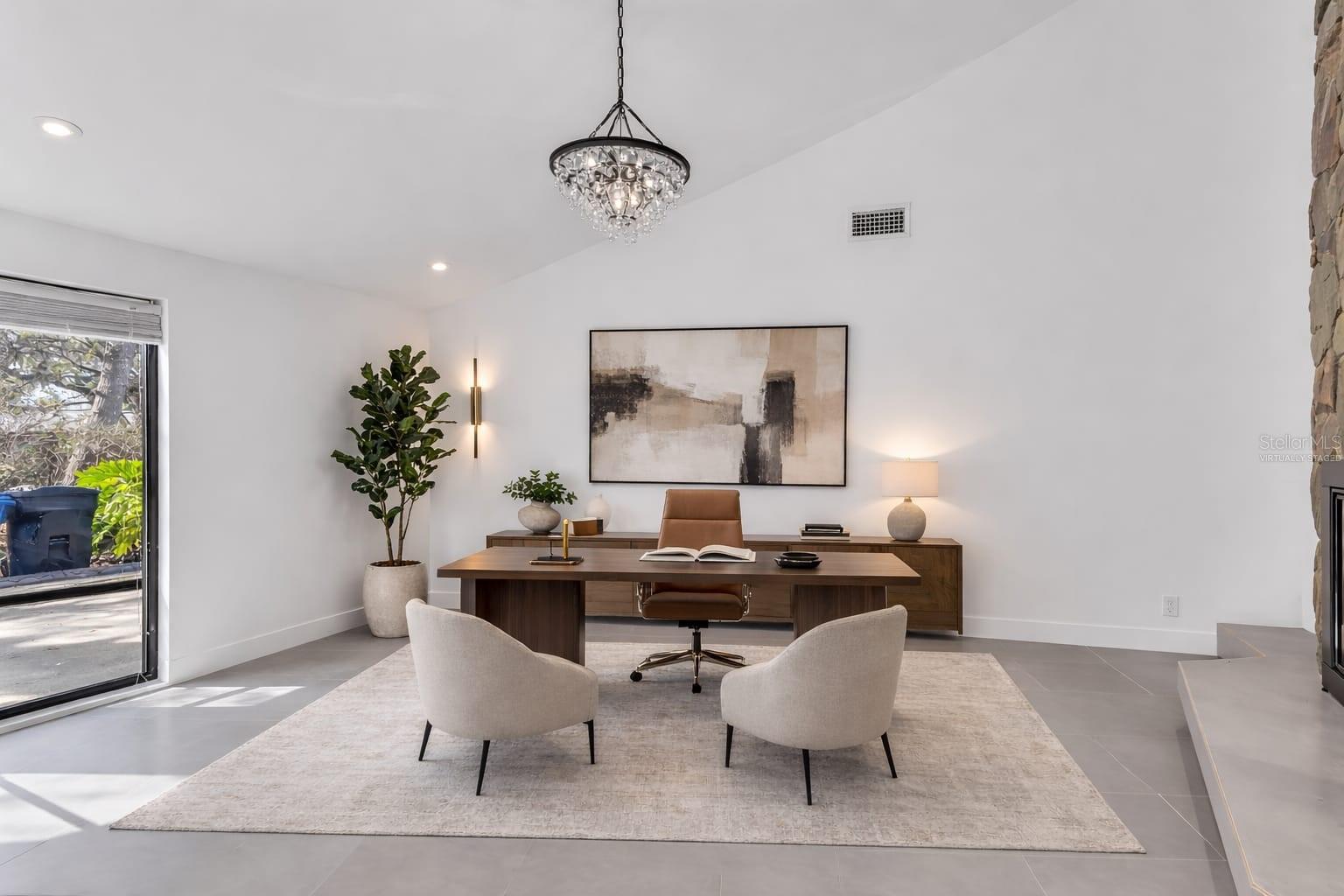 Den-Office virtually Staged