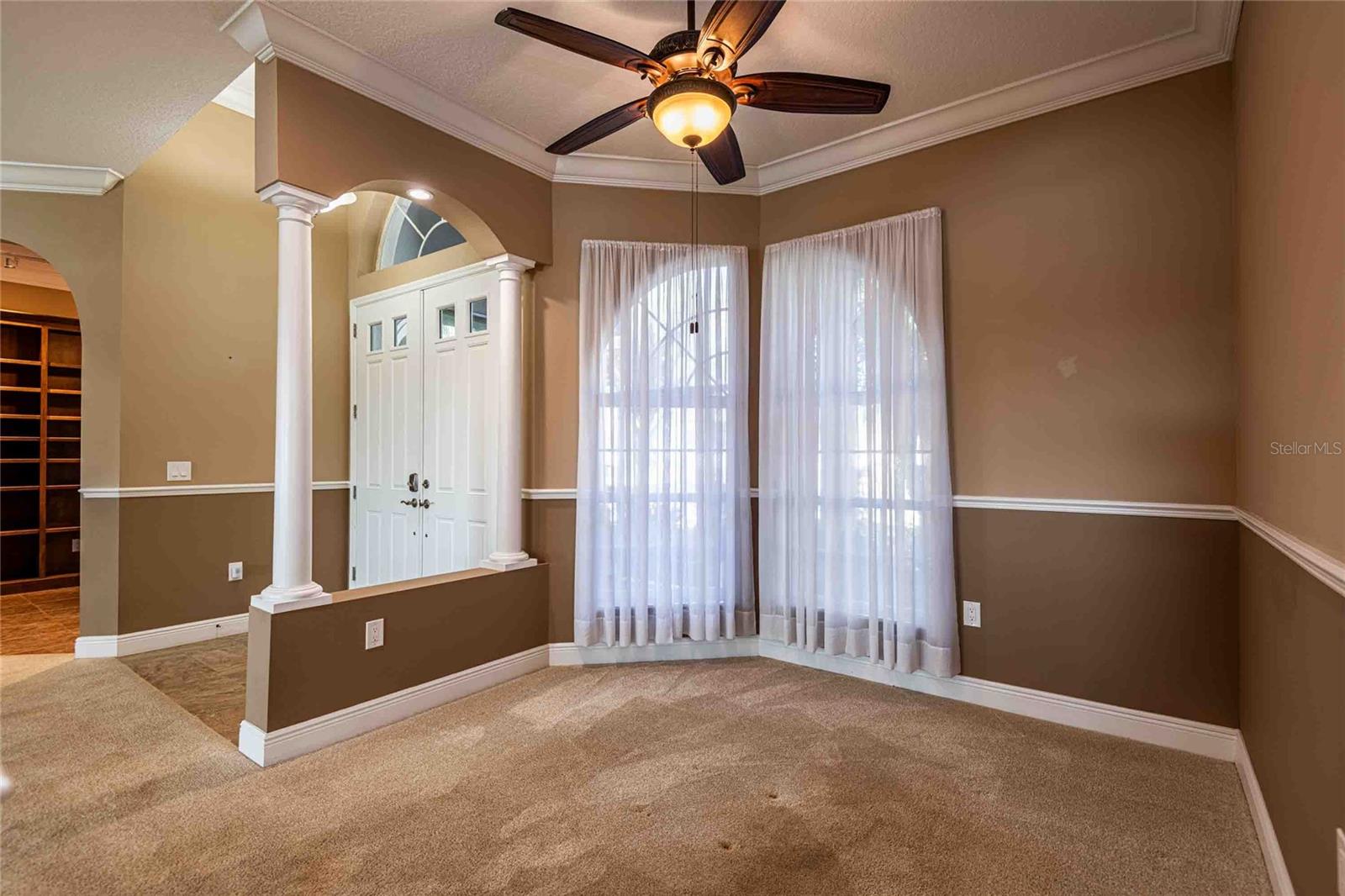 Separate dining room