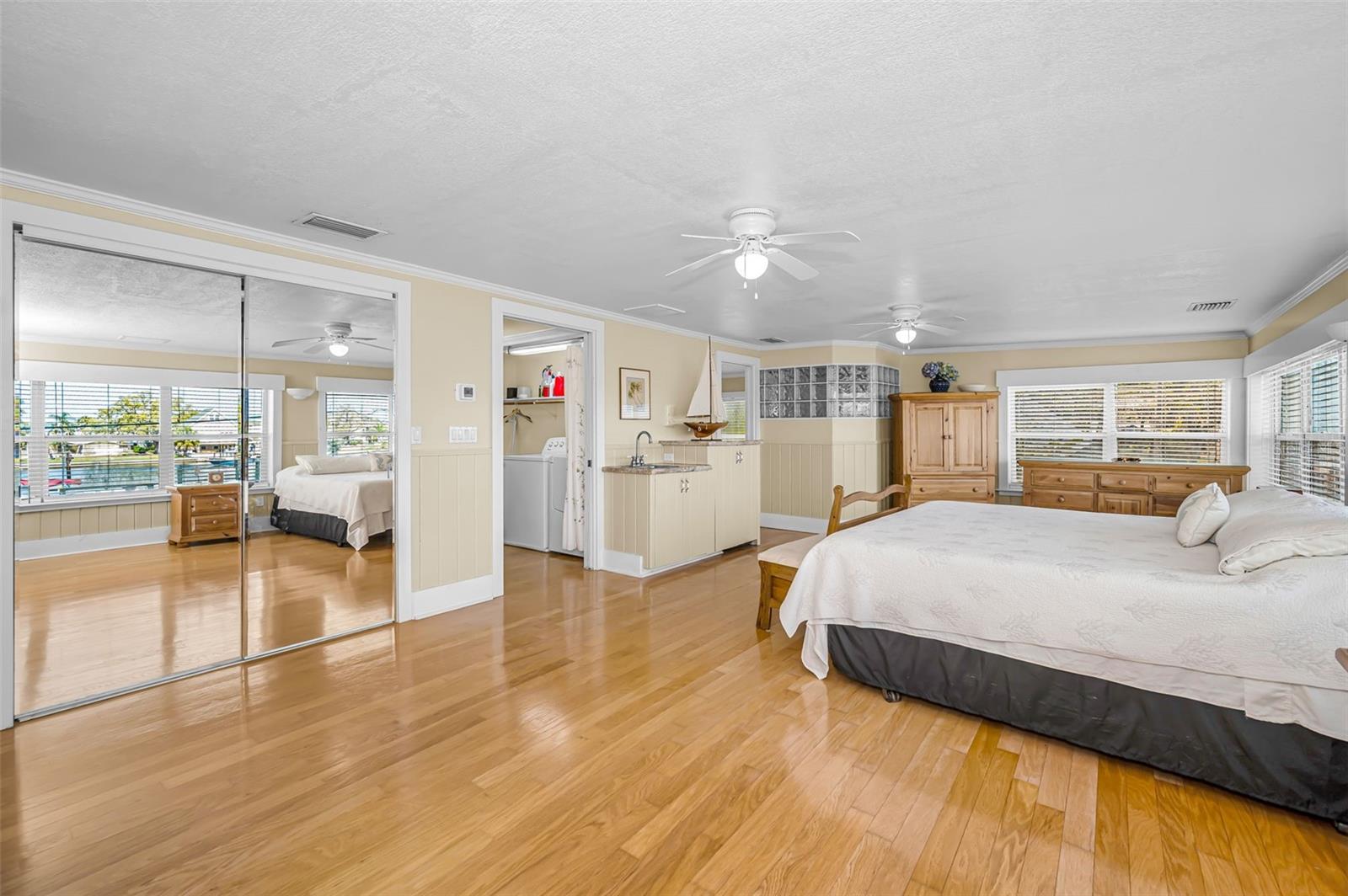 1st Floor Primary Suite