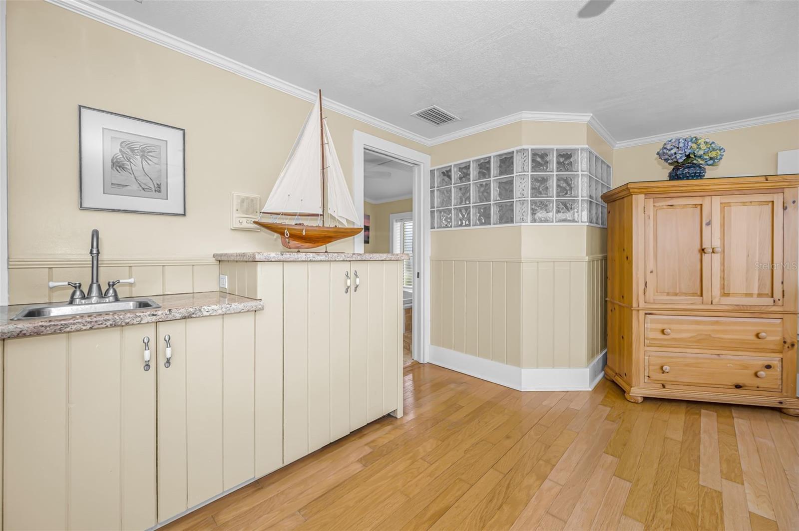 1st Floor Primary Suite