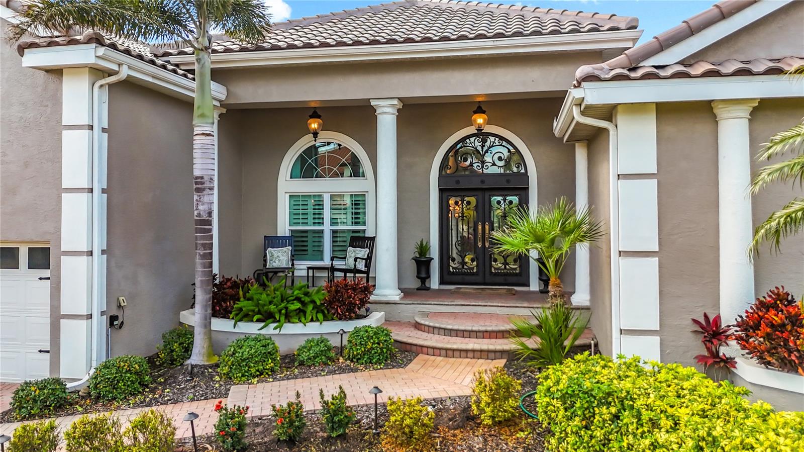 Custom home with front porch