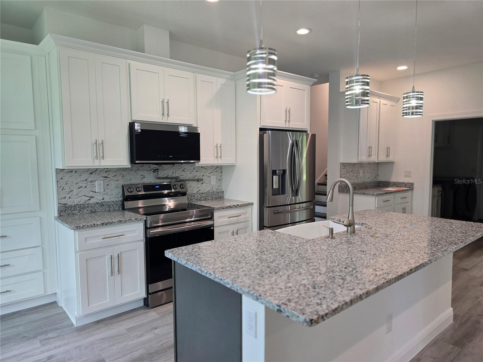 BEAUTIFUL KITCHEN