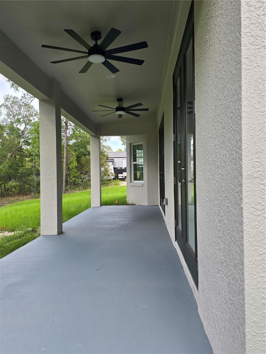 BACK PORCH/LANAI