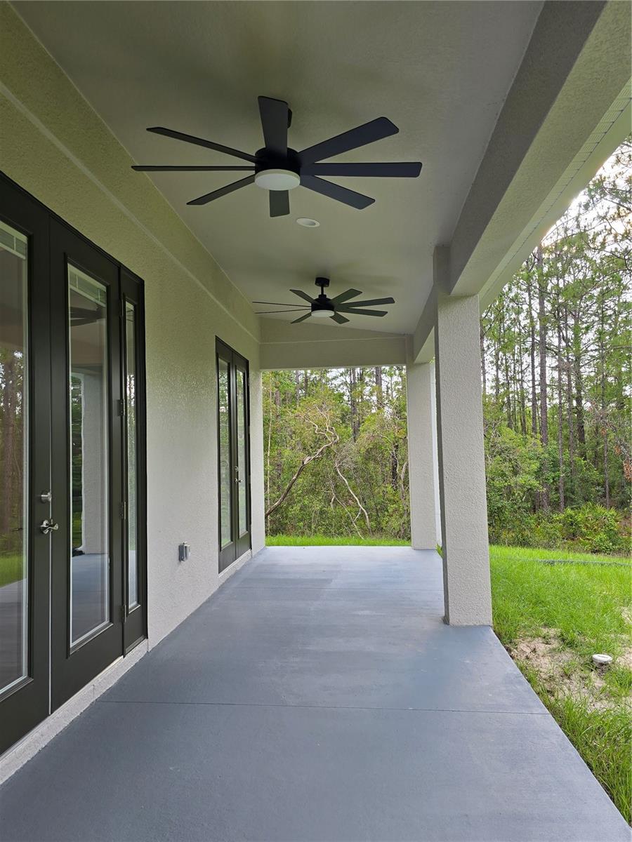 BACK PORCH/LANAI