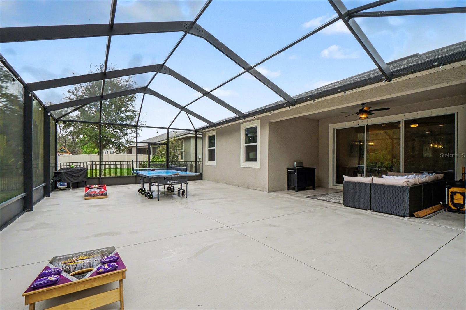 22x38 Screened-In Lanai w/ Bistro Lights and Concrete-Paint!