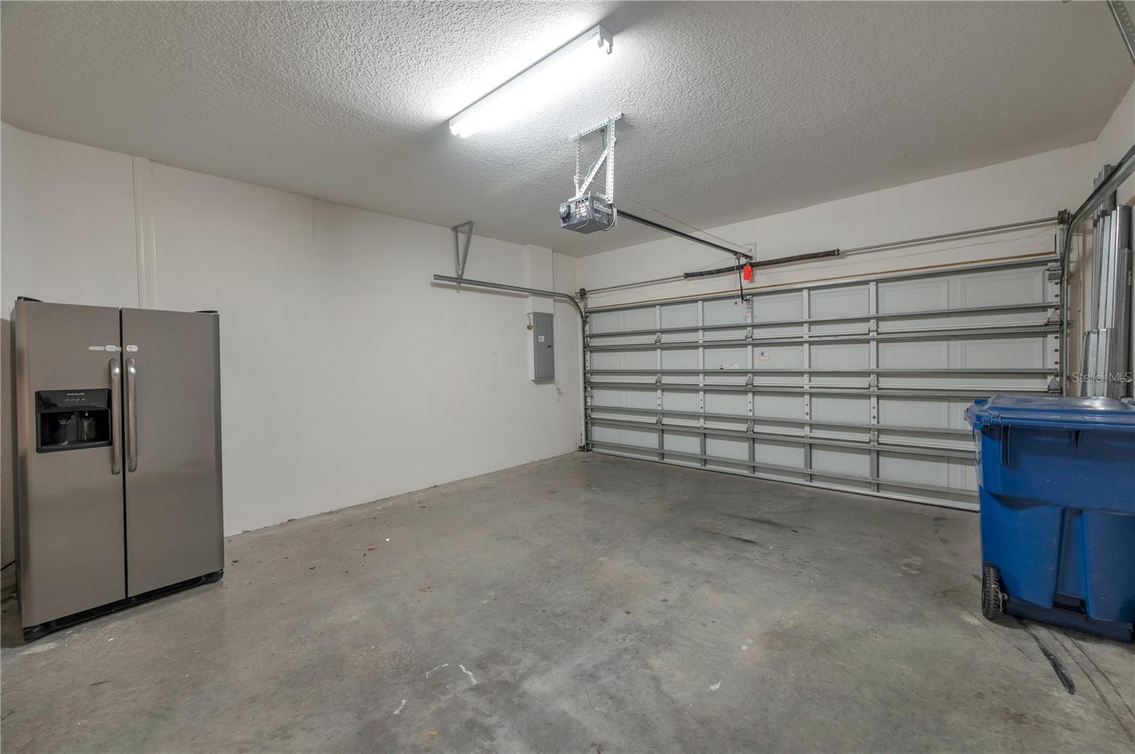 Attached 2 Car Garage