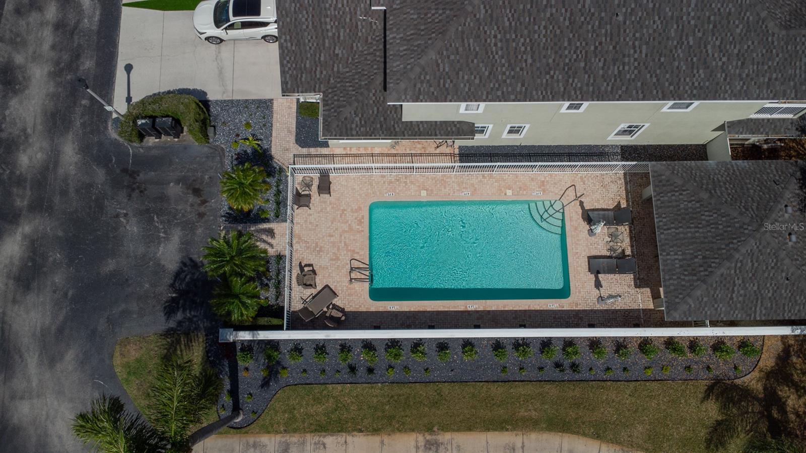 Community Pool - a few doors down!