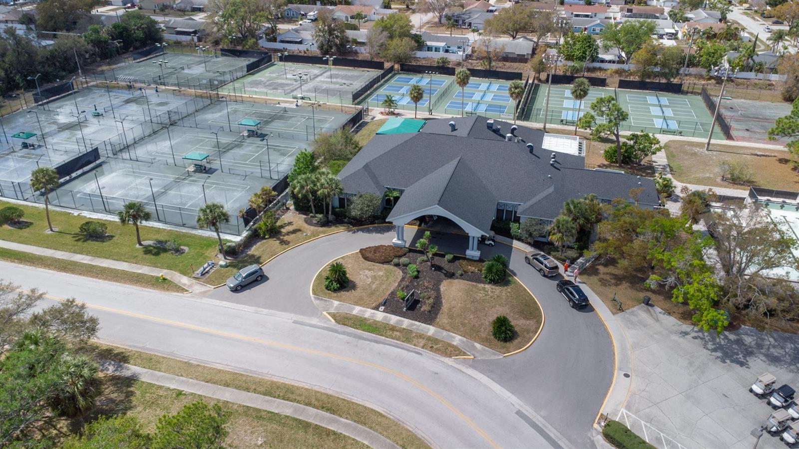 Bardmoor Golf and Tennis