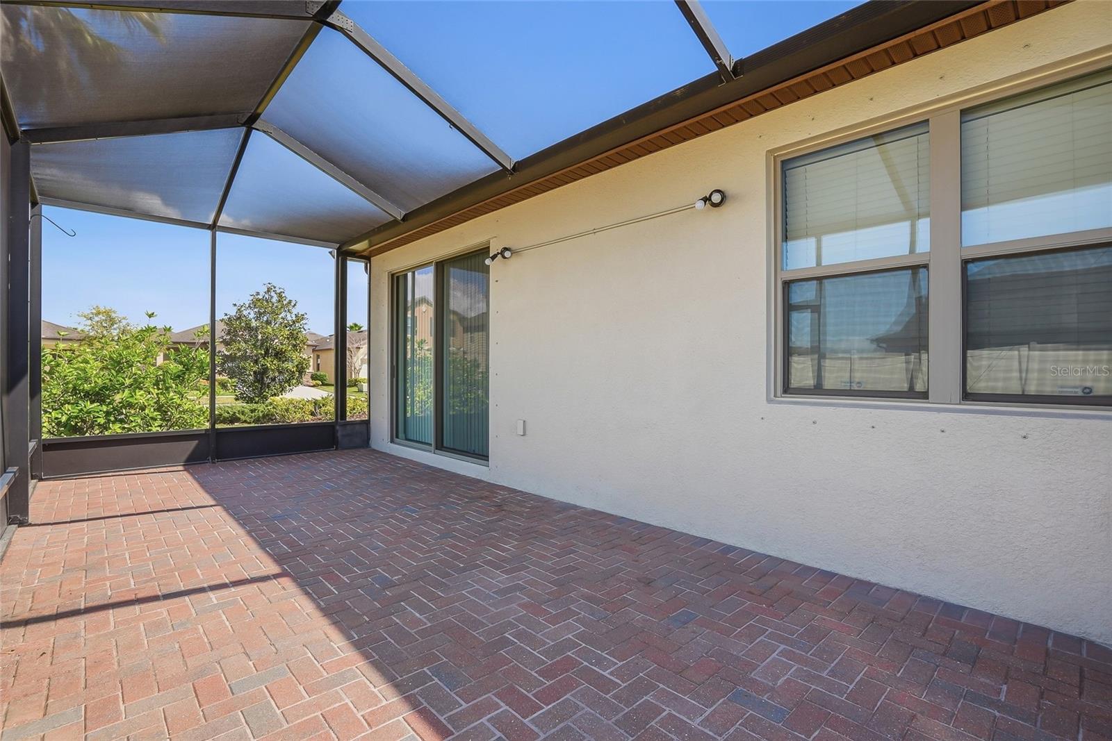 HUGE Screened in LANAI with added Pavers