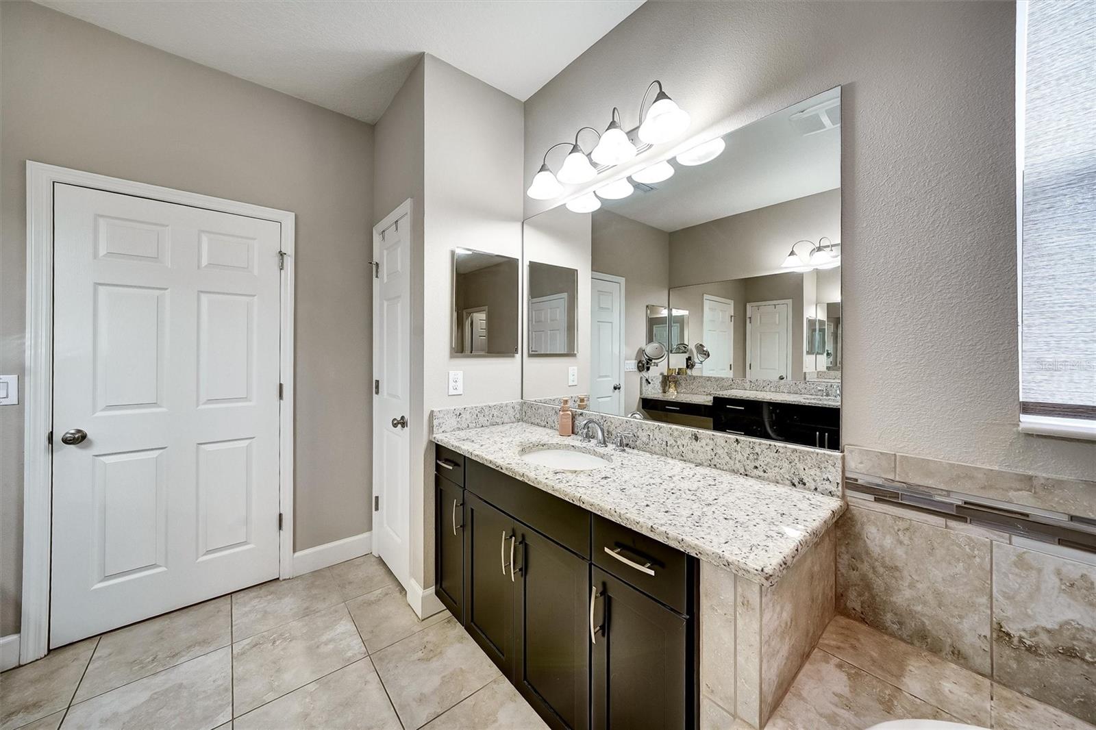 1st Floor Master Bath