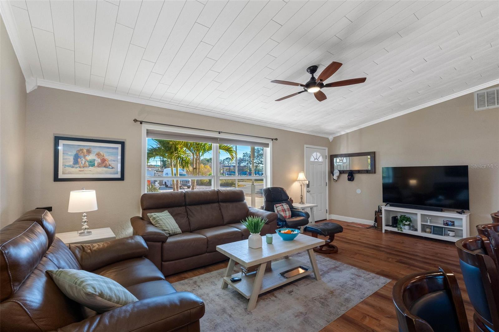 ... Living Room Looking Towards Front door.  Vaulted Ceilings.  The Remodel made maximum use of Space . Form &  Function. Especially the Home Office Area, Refer to Tour & Floorplans.