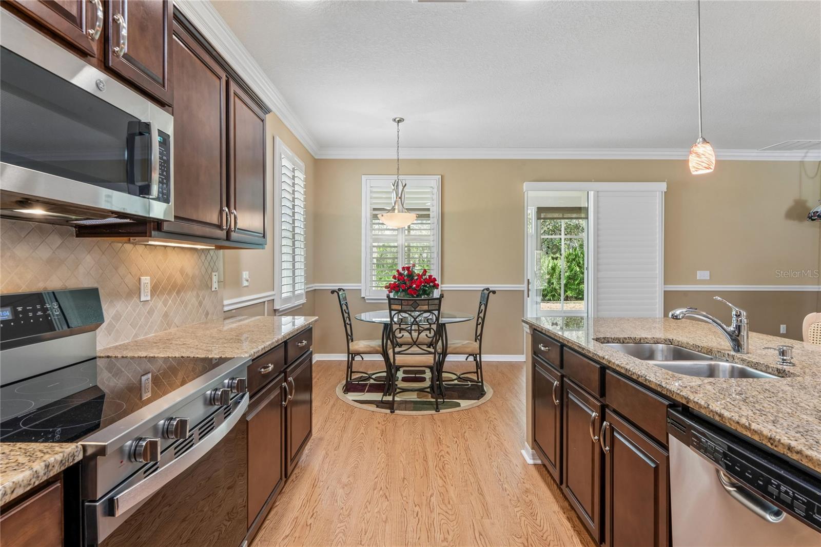 YOUR DINETTE IS PERFECT FOR INITIMATE MEALS