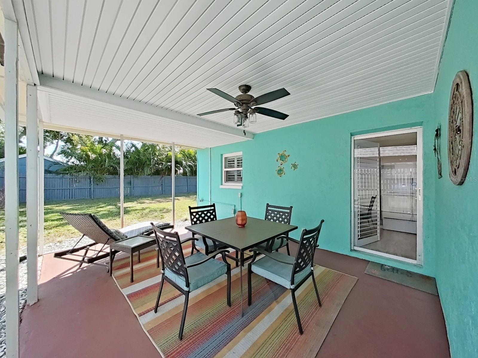 Outdoor patio off kitchen