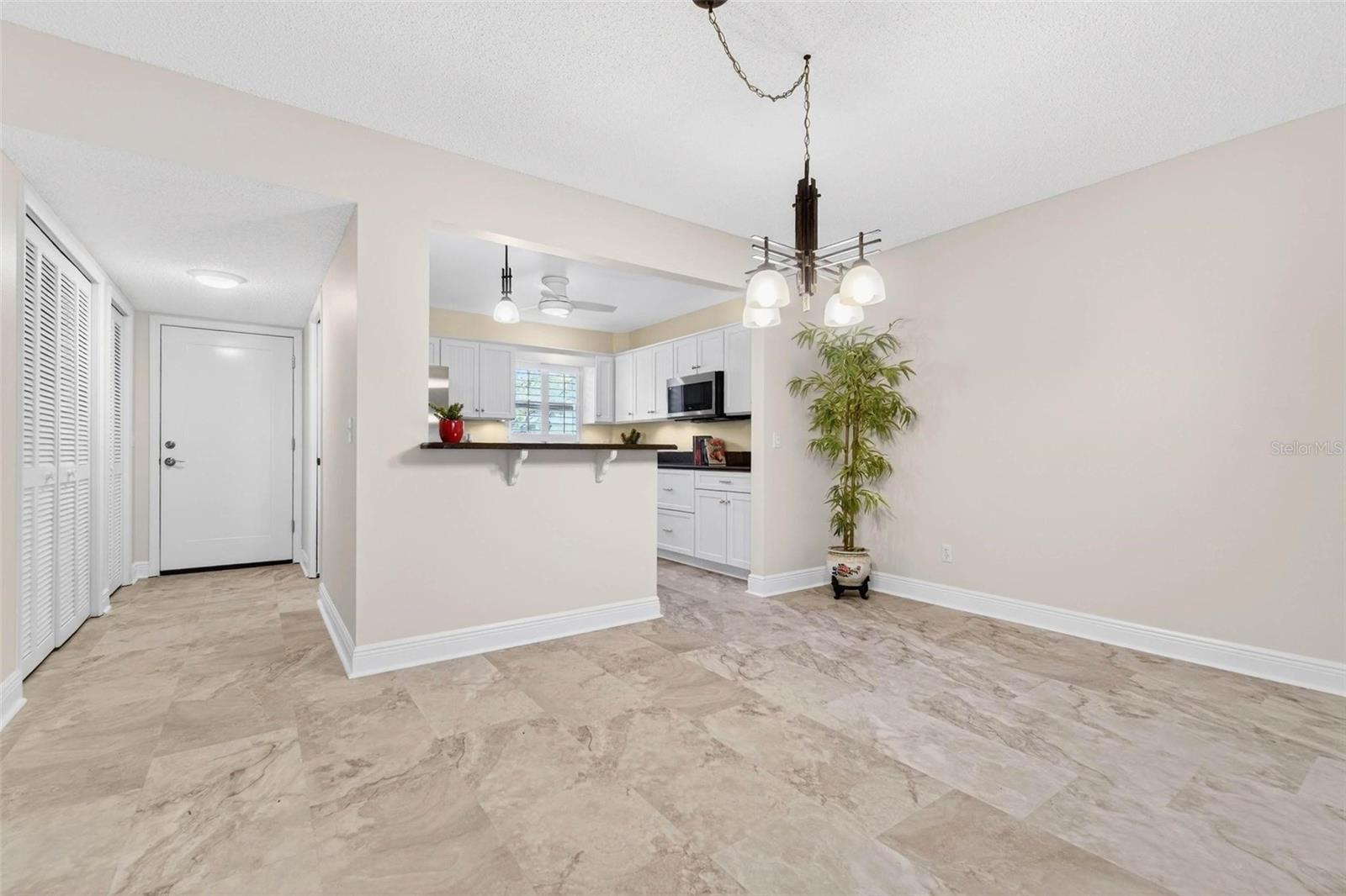 Breakfast Bar for a couple of stool's