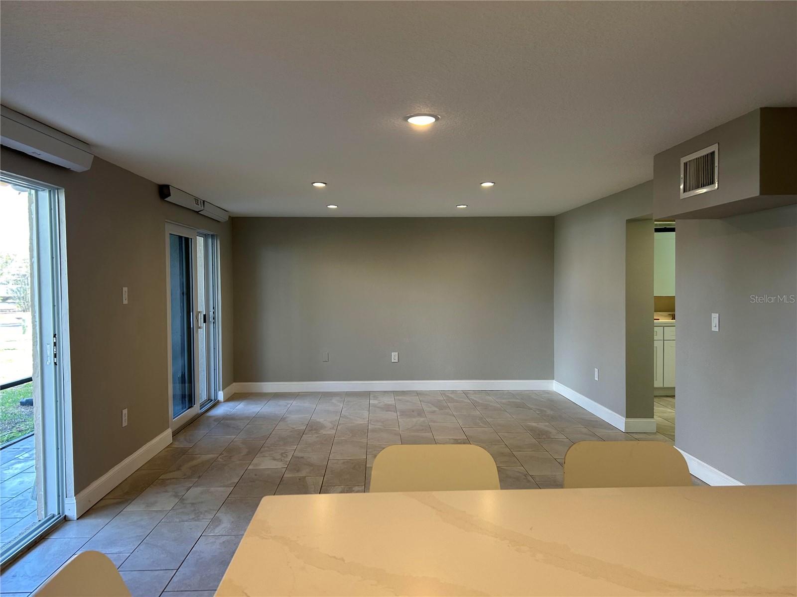 Open floor plan. Kitchen dining, livingroom combo