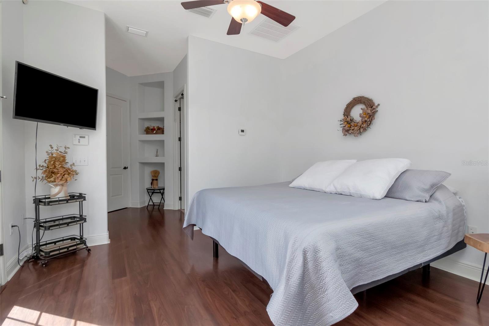 in law suite with private entrance