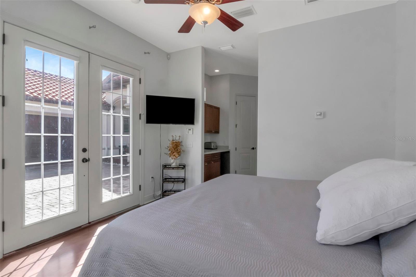 in law suite with private entrance