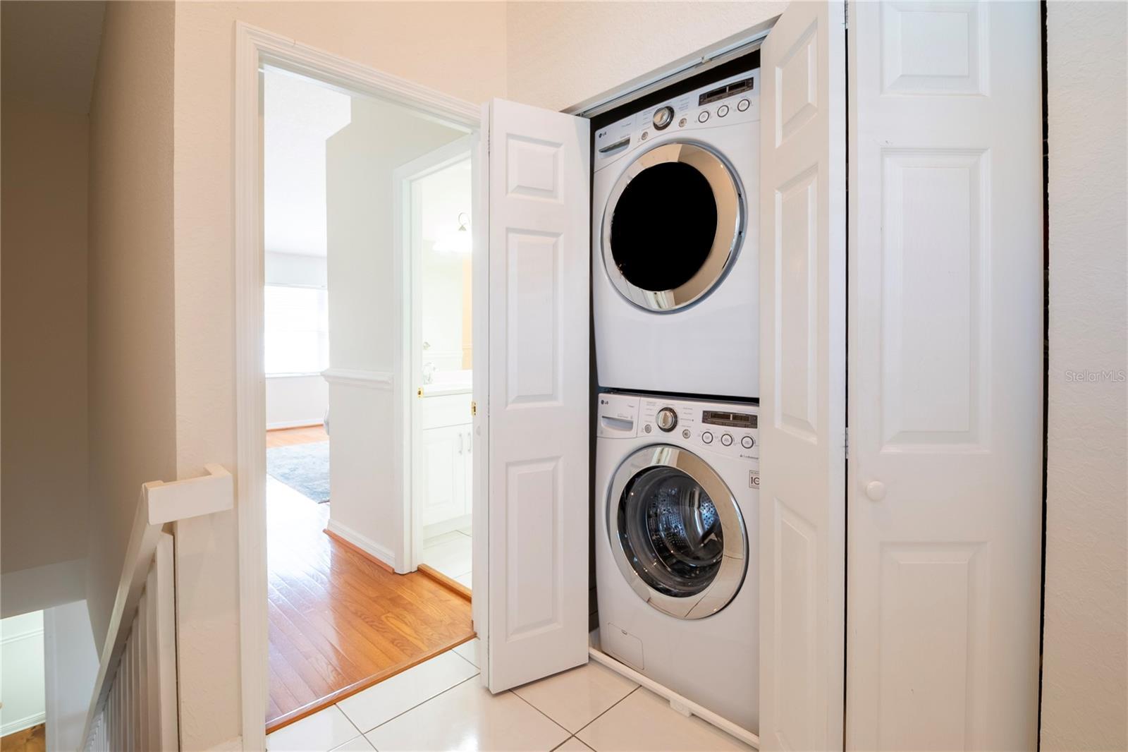 Washer/Dryer -bedroom level