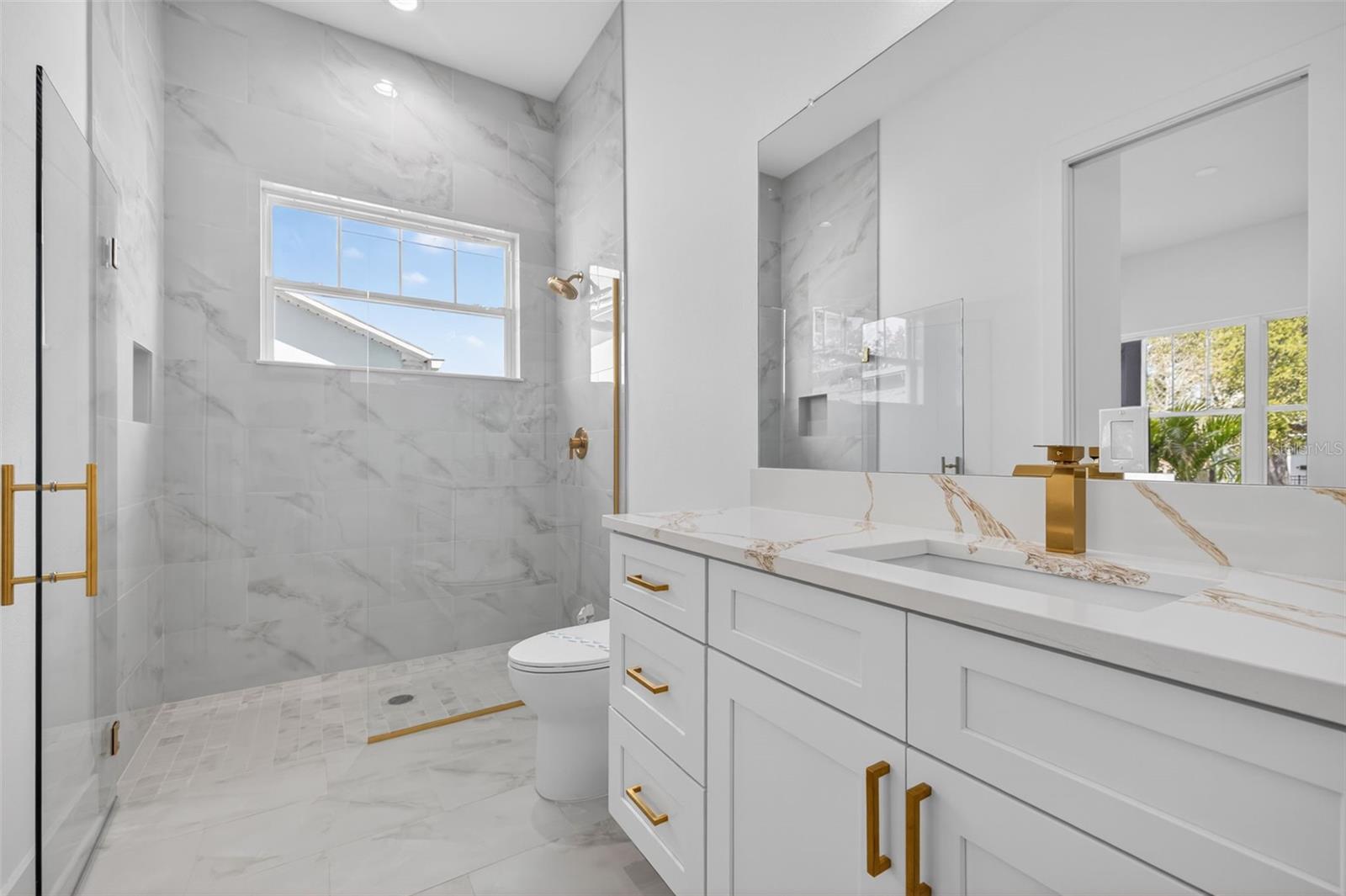 En-Suite for downstairs Bedroom 4