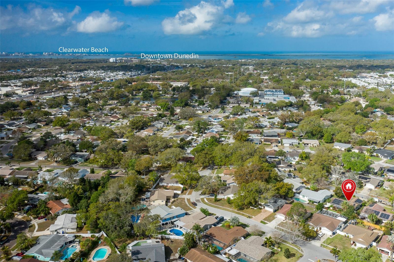Proximity of the home to Downtown Dunedin and Clearwater Beach