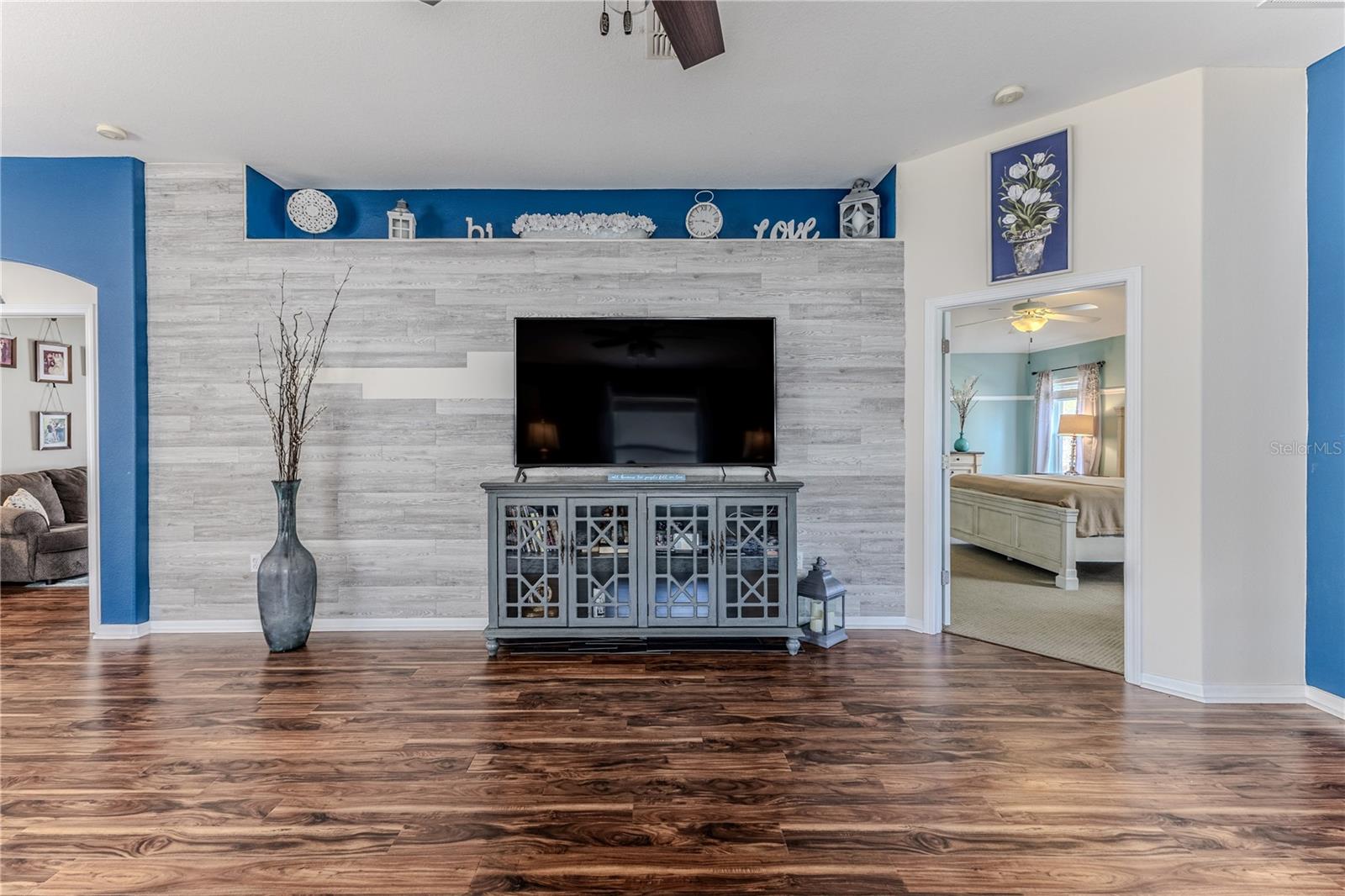 Living Room/Dining Are