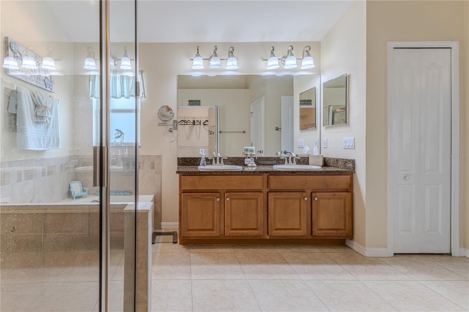 Primary Suite Bathroom