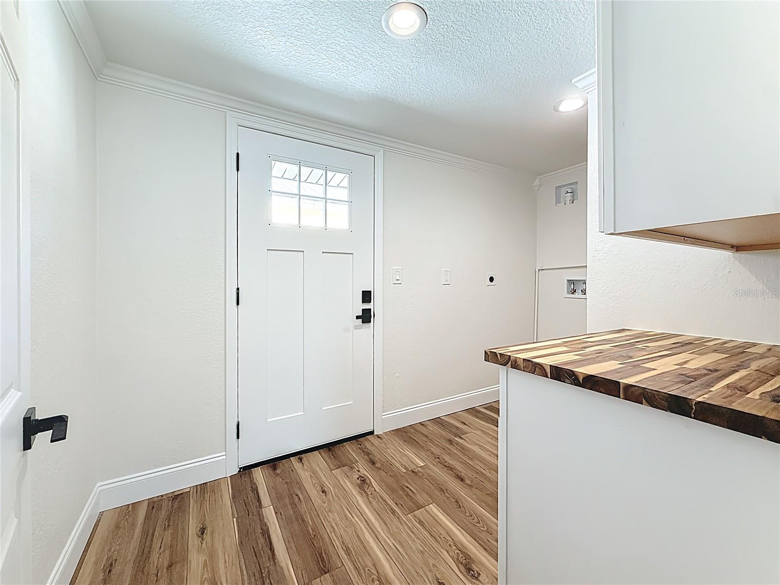 Laundry With Built ins