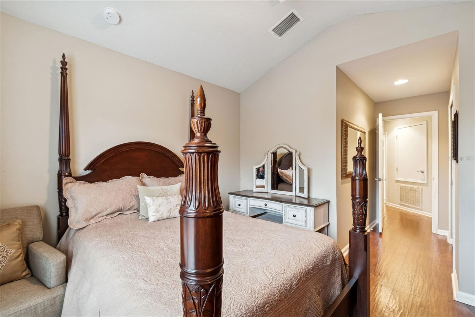 Bedroom 2 (Second Floor)