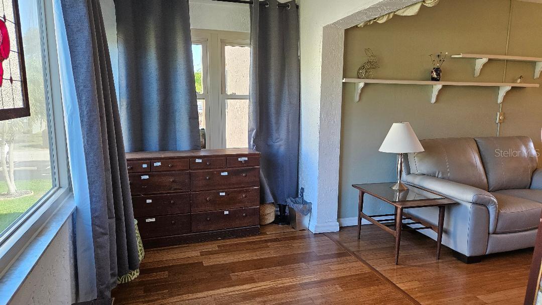 OTHER SIDE OF THE FLORIDA ROOM