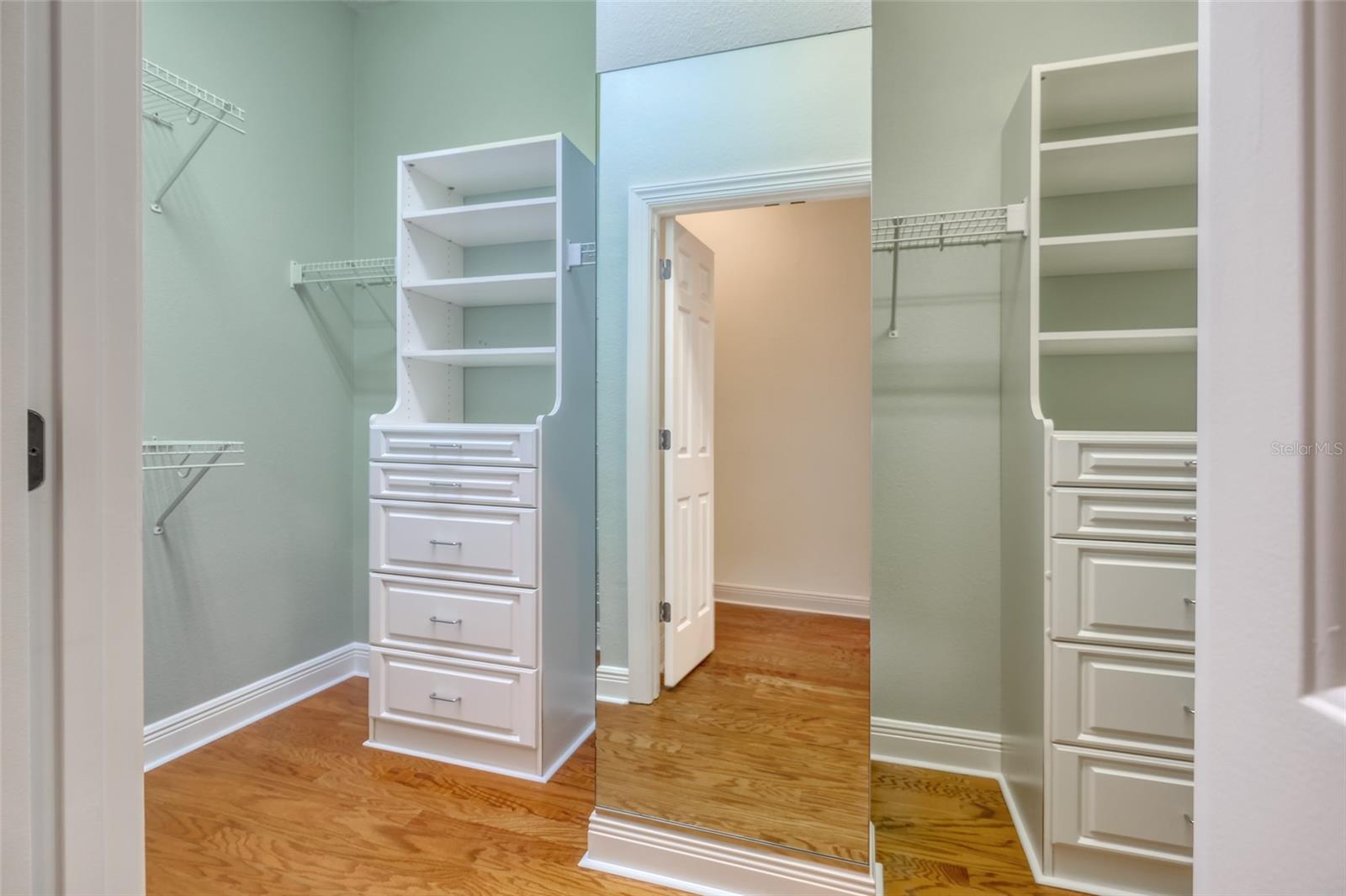 Walk in with storage