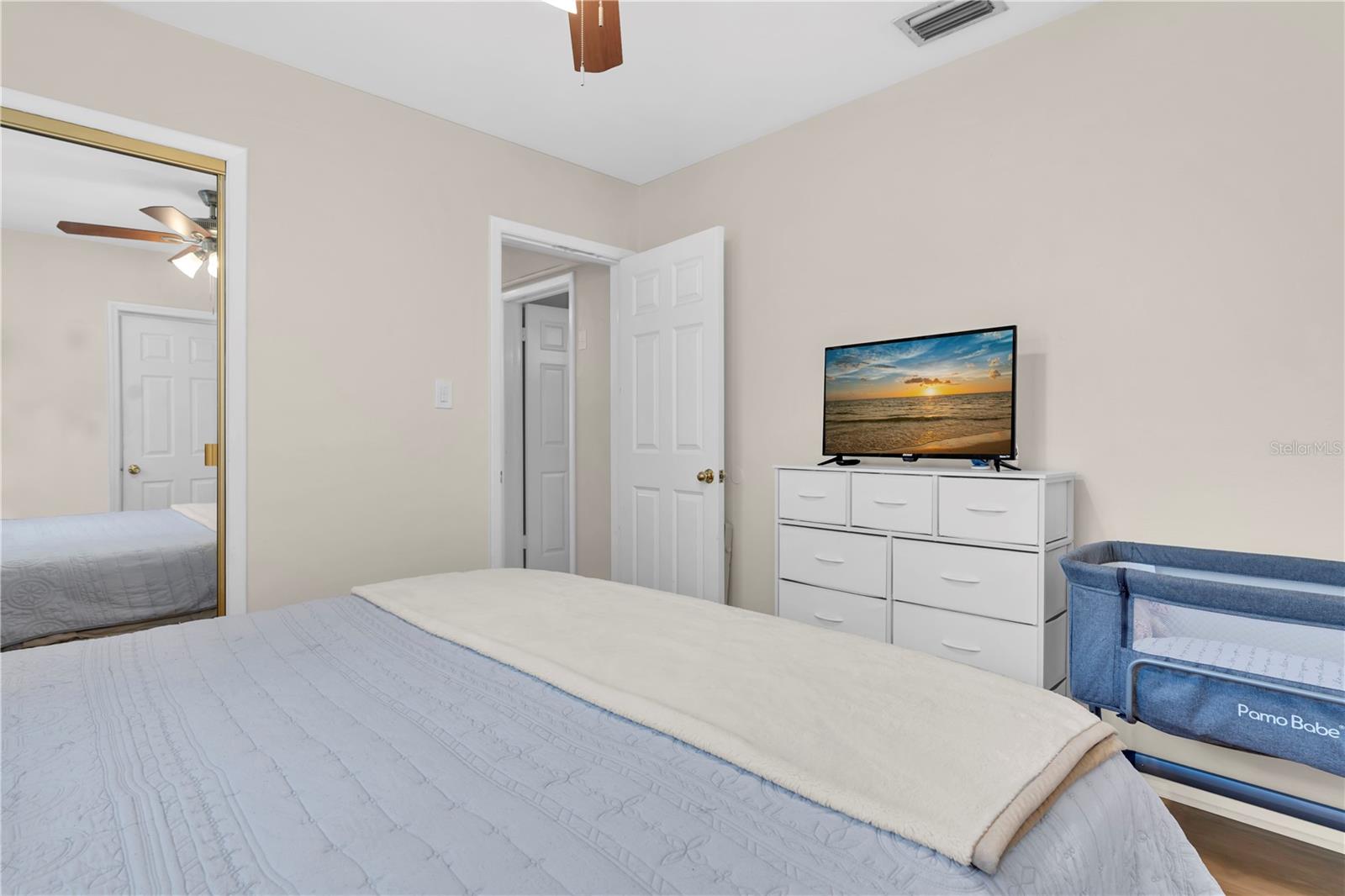 2 closets in bedroom