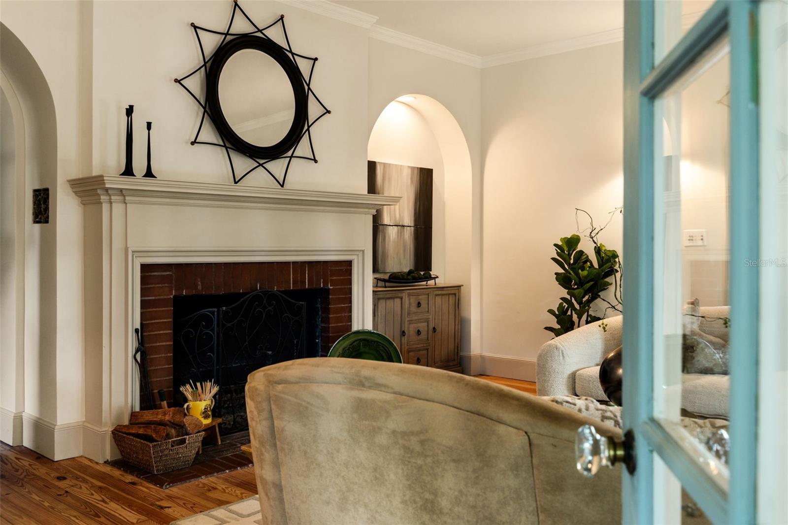 403 Jasmine Way - Living room fireplace