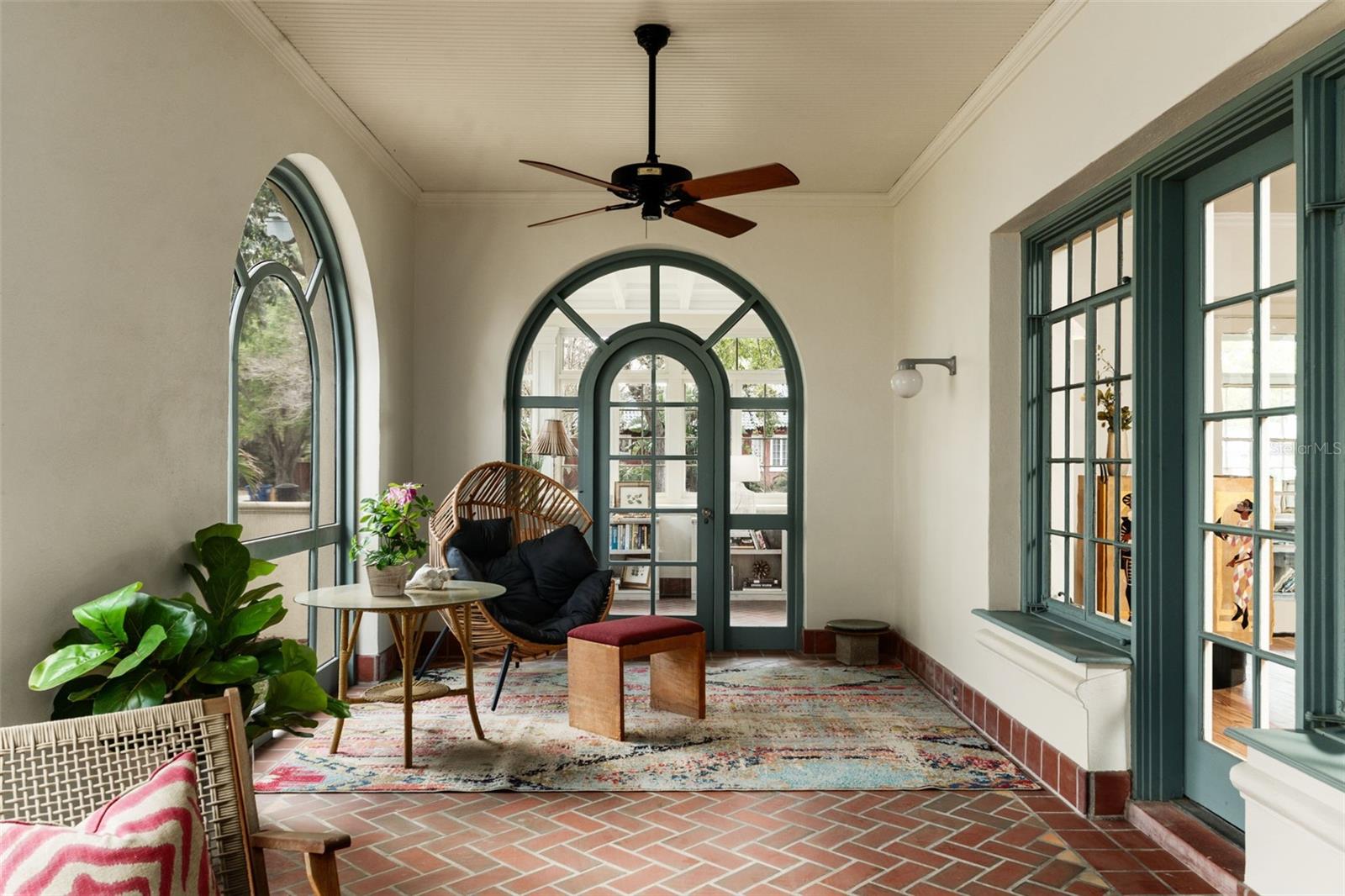 403 Jasmine Way - Screened in porch