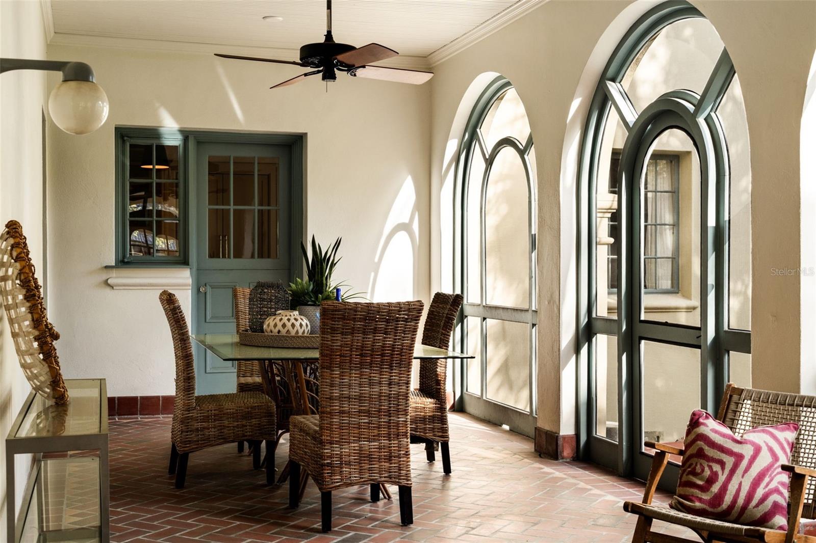 403 Jasmine Way - Screened in porch