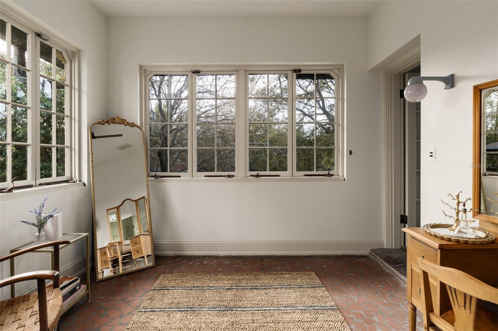 403 Jasmine Way - Primary sunroom vanity