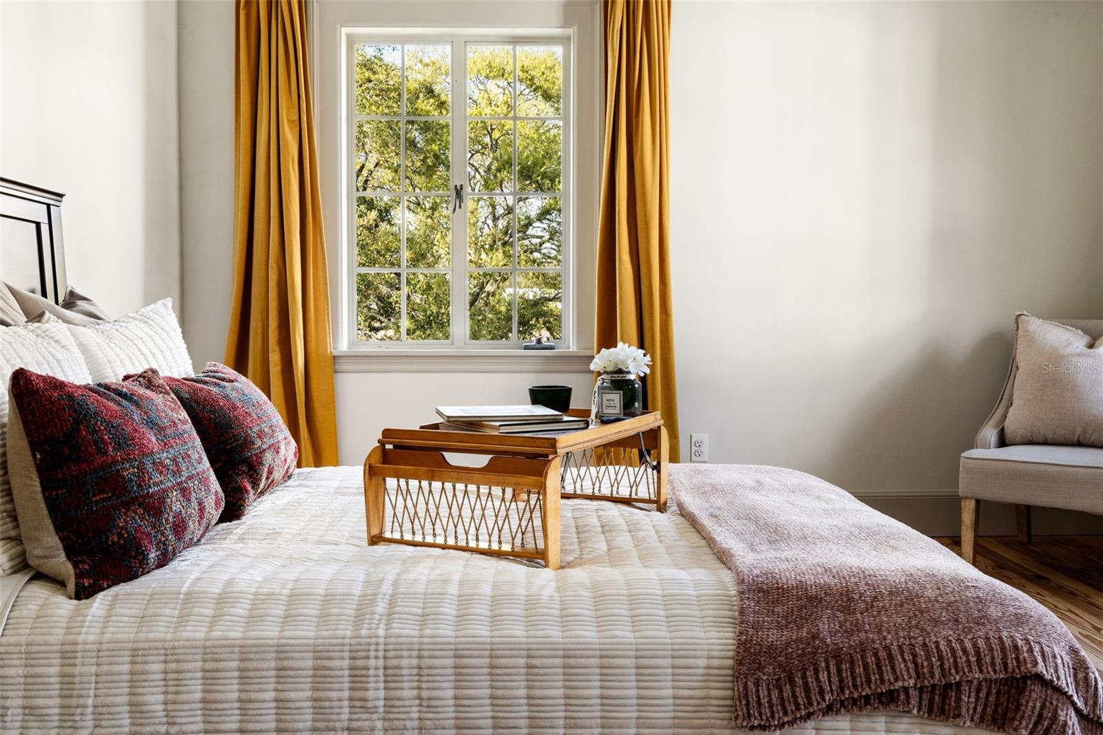 403 Jasmine Way - Guest room / media room