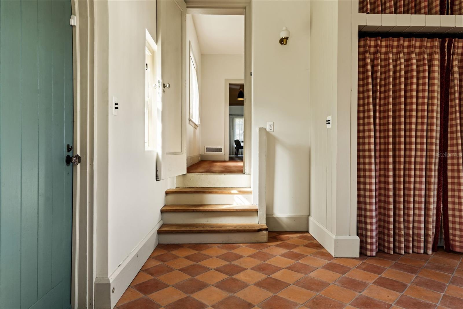 403 Jasmine Way - Utility room