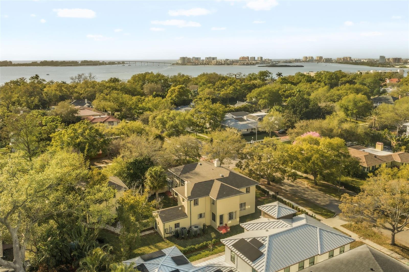 403 Jasmine Way - East entrance