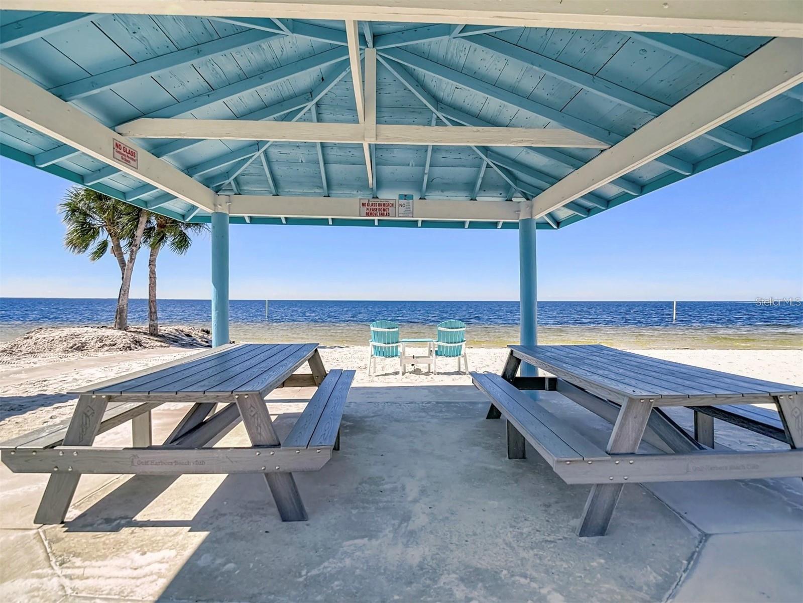 Beach covered picnic area