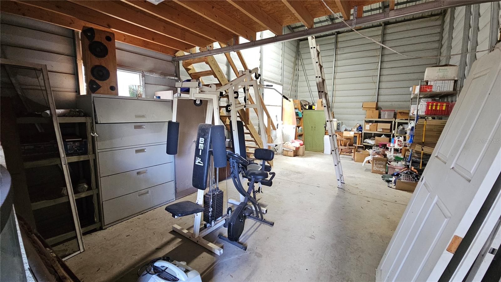 Room inside metal building/shop